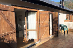 entrepinos villanua con terraza y garaje