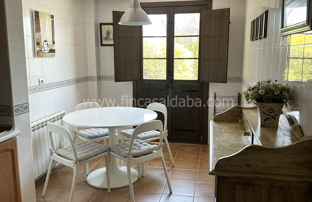 7271E2FD-DF6E-435A-92B8-3986E2DEAF2A_1_102_o copie
