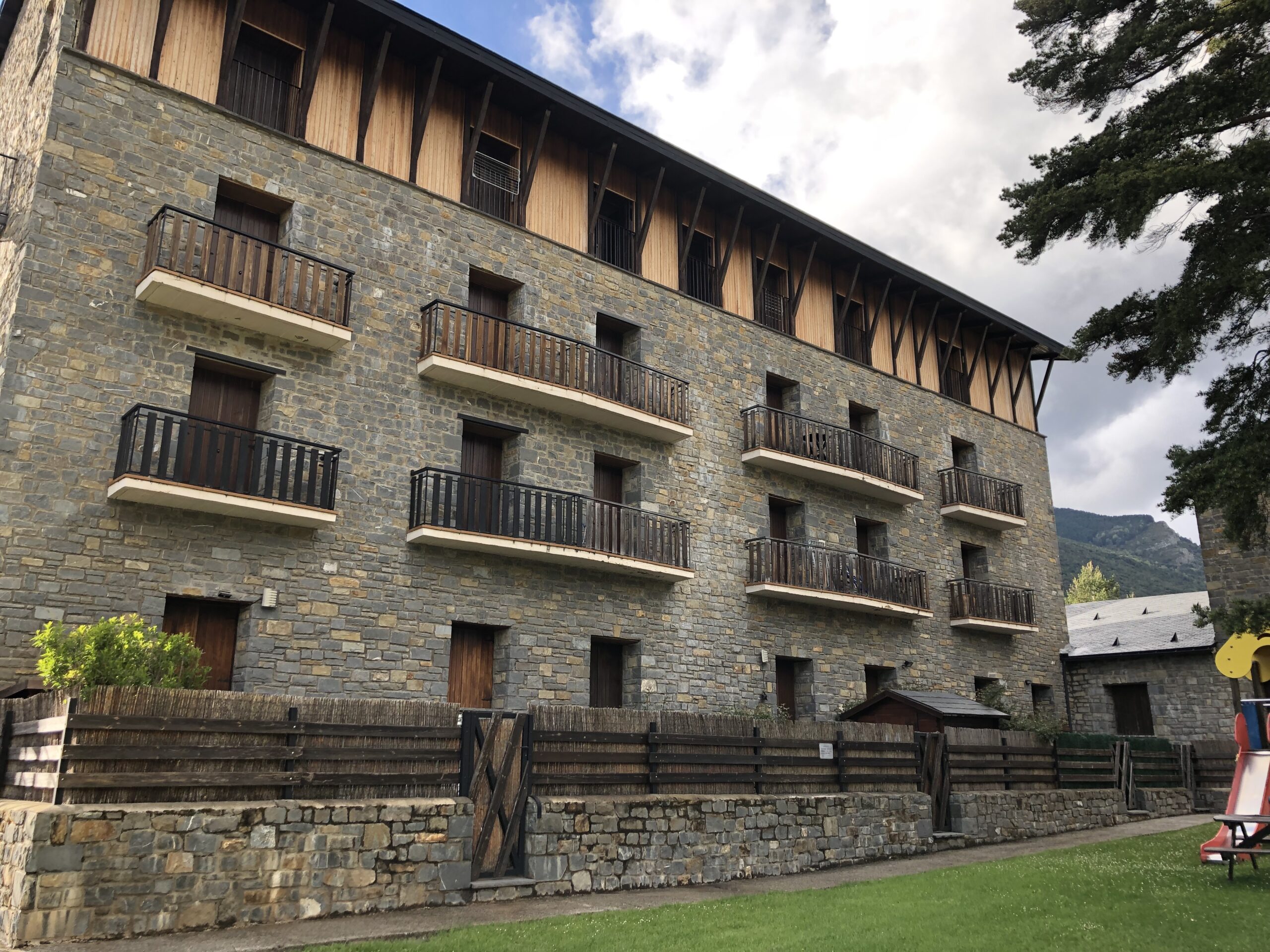 ALQUILER SKI EN VILLANUA